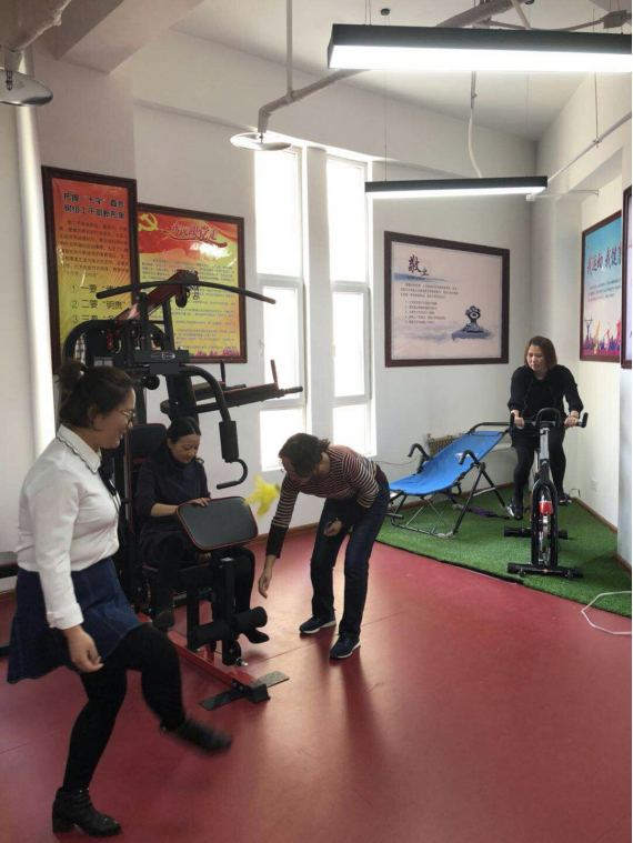 魅力女性、快樂(lè)巾幗