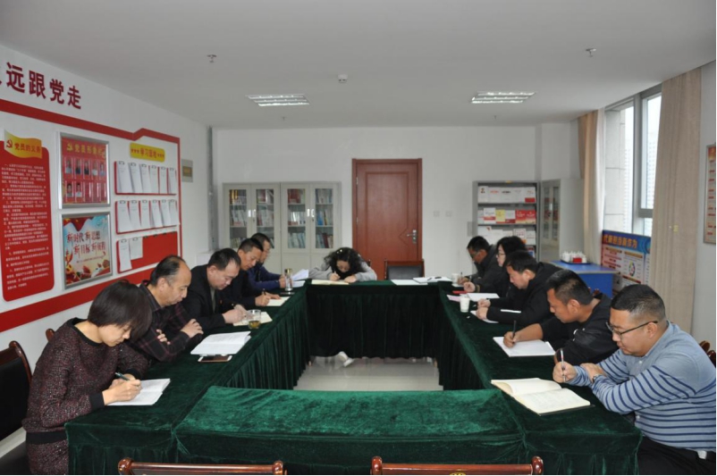 銘記&ldquo;生命線&rdquo;、分清&ldquo;是非線&rdquo; 修筑&ldquo;防腐線&rdquo;、不踩&ldquo;高壓線&rdquo;