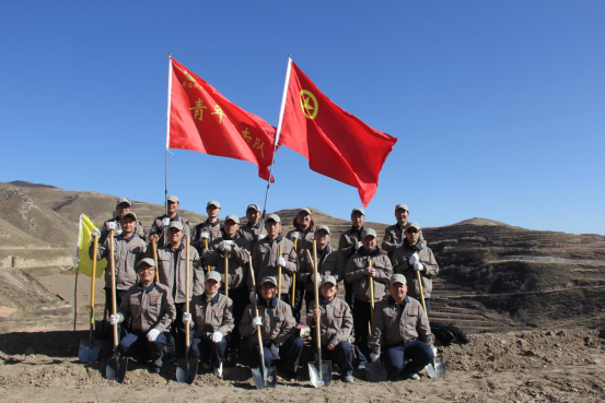 有一種奉獻叫&ldquo;五四精神&rdquo;，有一種擔(dān)當(dāng)叫&ldquo;青年突擊隊&rdquo;