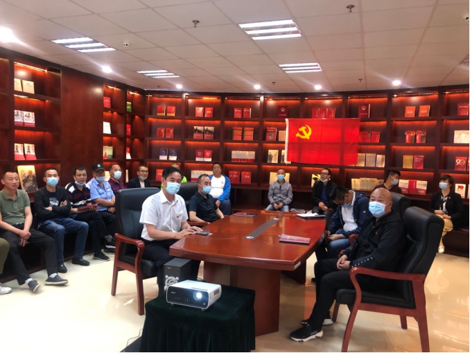 讀書(shū)分享促交流 強(qiáng)化身份勇?lián)?dāng)